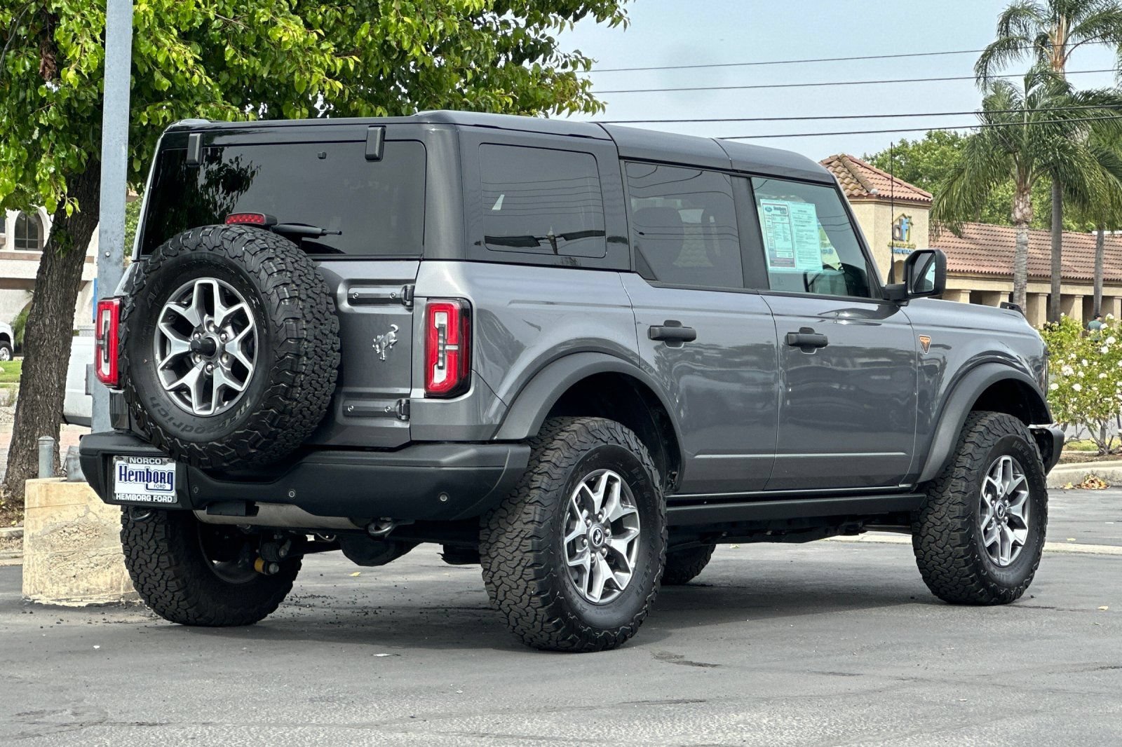 Used 2025 Ford Bronco Badlands AWD/4WD image 4