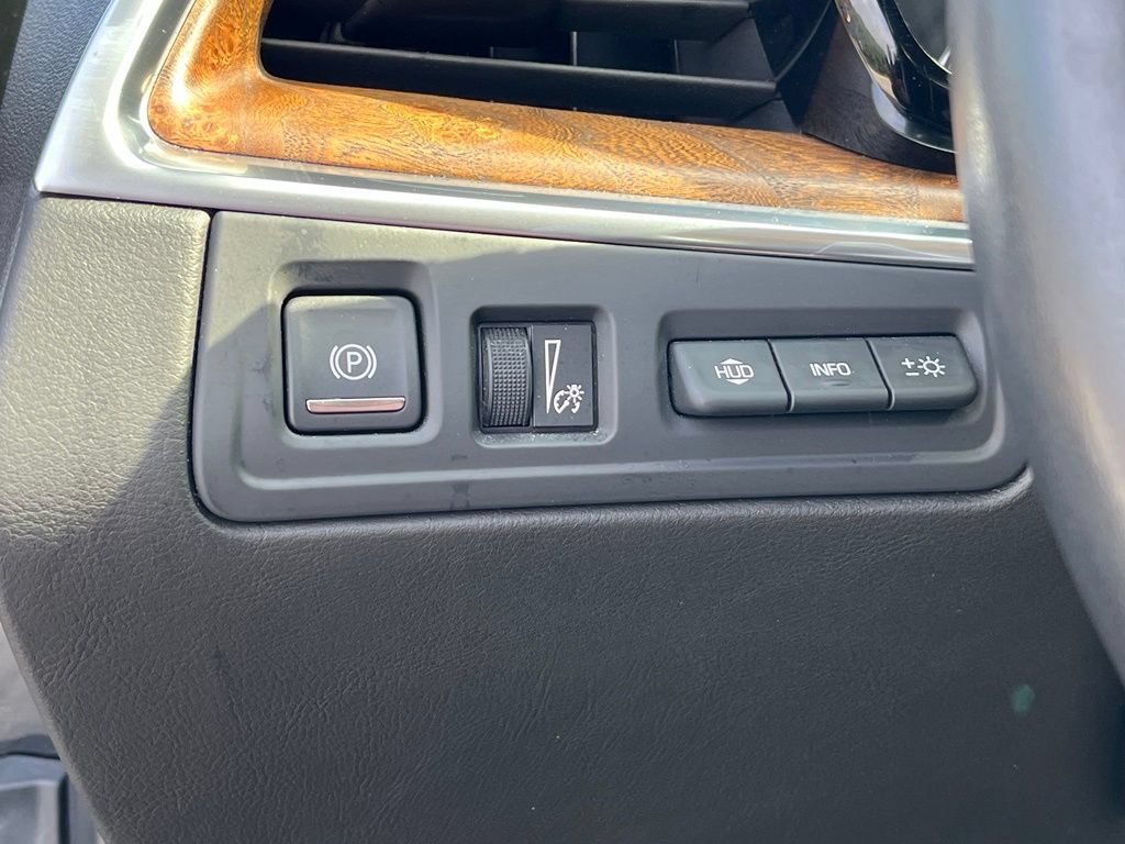 Used 2020 Cadillac XT5 Sportv w/ Platinum Package AWD/4WD image 37