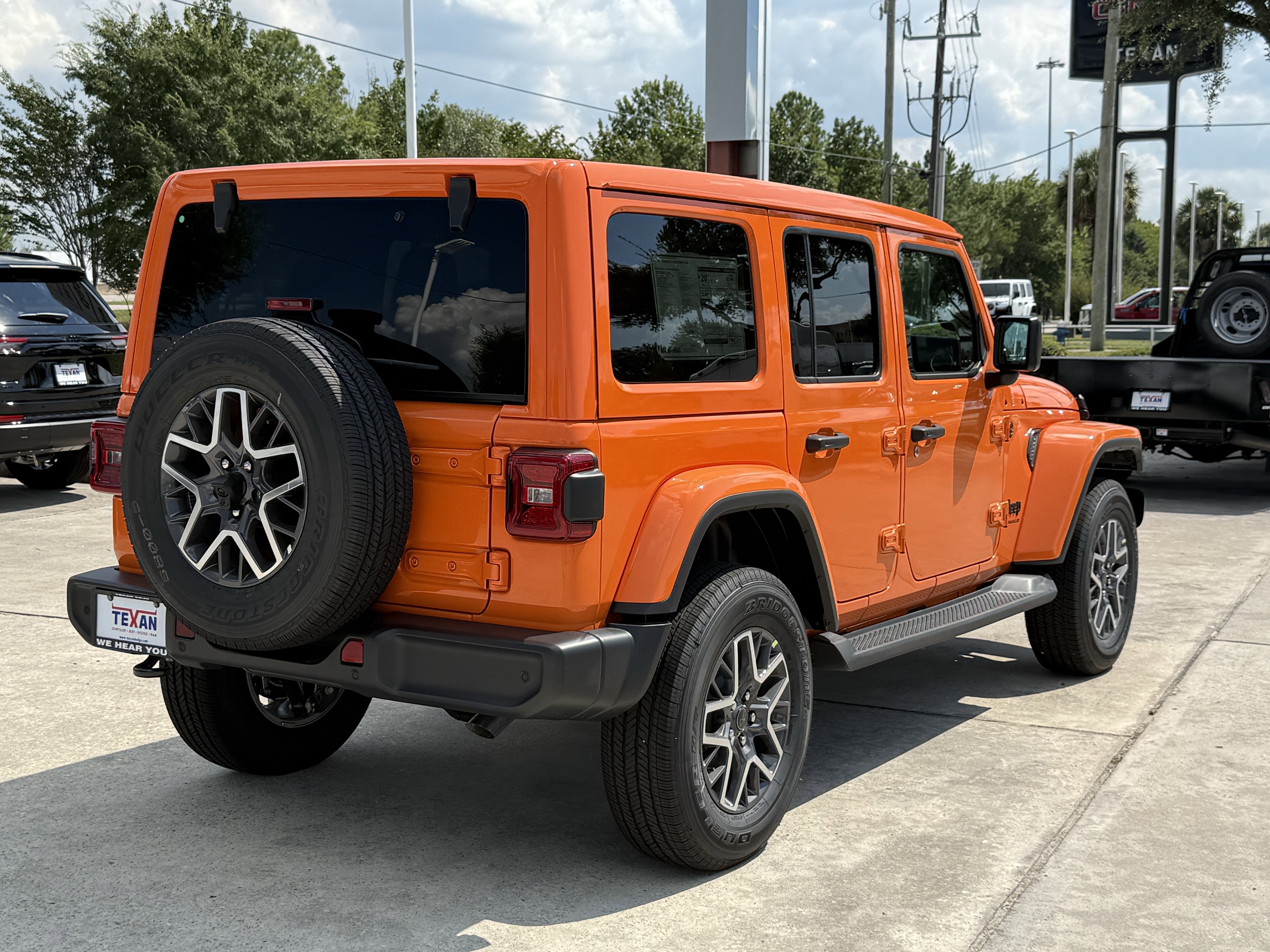 New 2025 Jeep Wrangler Sahara image 5