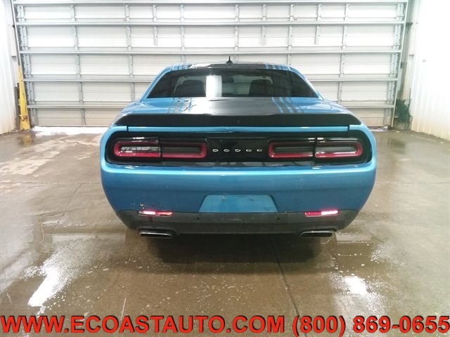 Used 2015 Dodge Challenger R/T RWD image 7