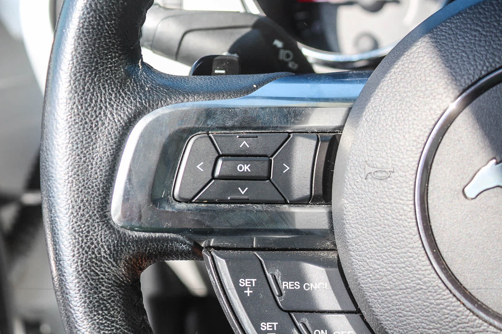Used 2016 Ford Mustang Premium RWD image 27
