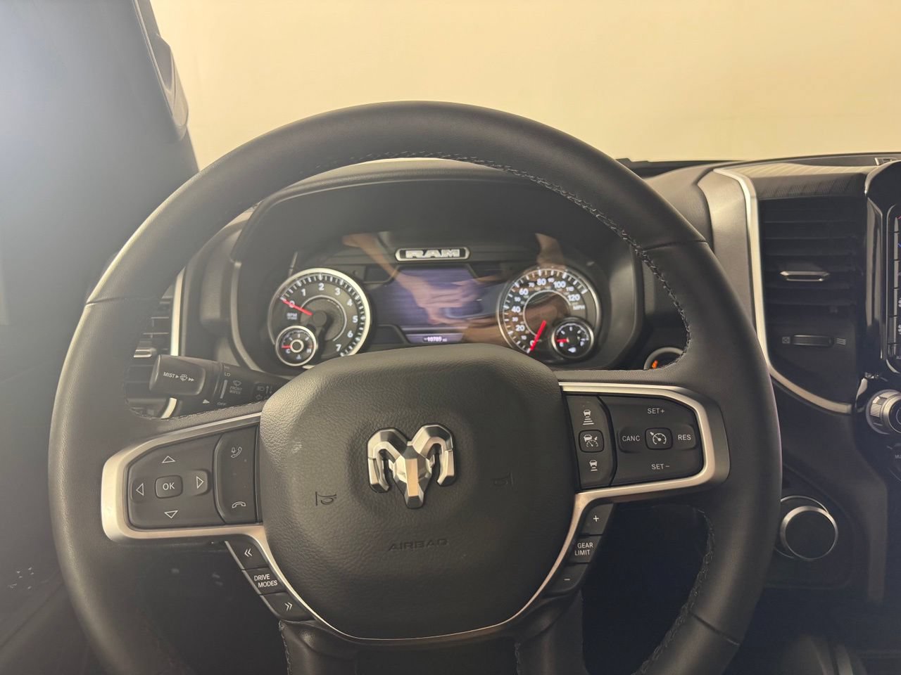 Used 2025 RAM 1500 Big Horn AWD/4WD image 27
