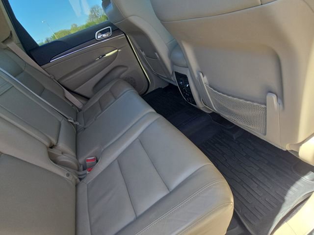 Used 2018 Jeep Grand Cherokee Limited w/ Trailer Tow Group IV image 11
