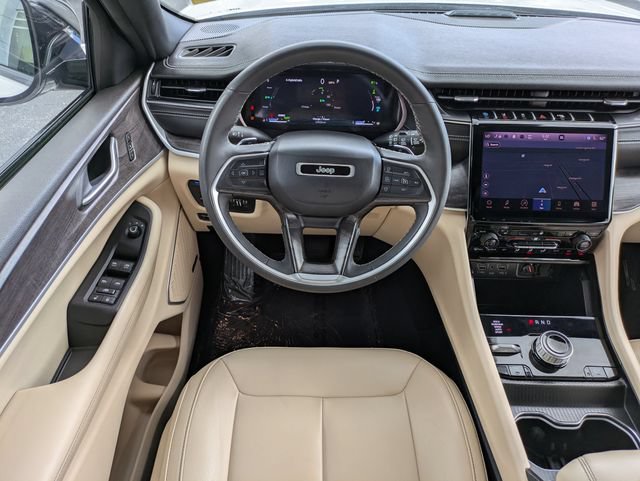 Used 2024 Jeep Grand Cherokee Limited 4xe AWD/4WD image 12