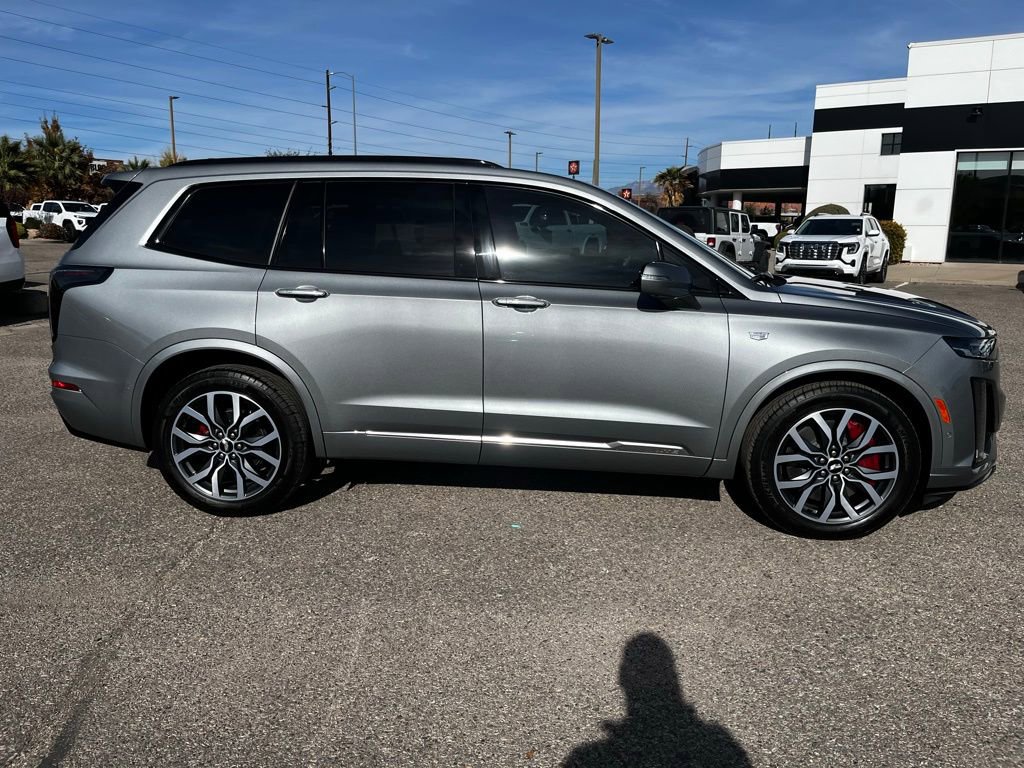 Used 2024 Cadillac XT6 Sport w/ Technology Package image 4