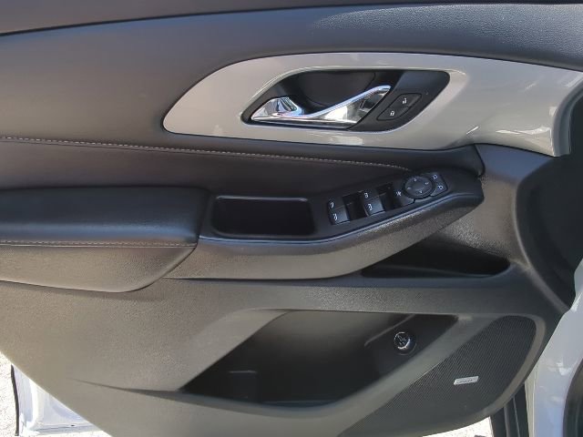 Used 2021 Chevrolet Traverse RS AWD/4WD image 12