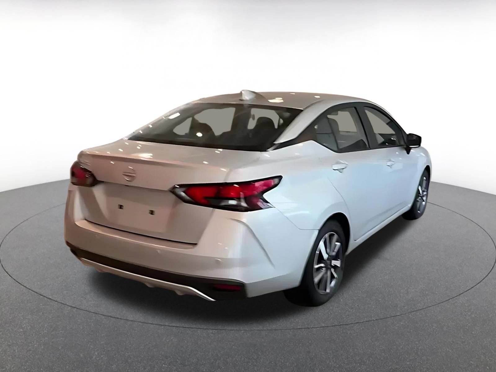 Used 2025 Nissan Versa SV FWD image 12