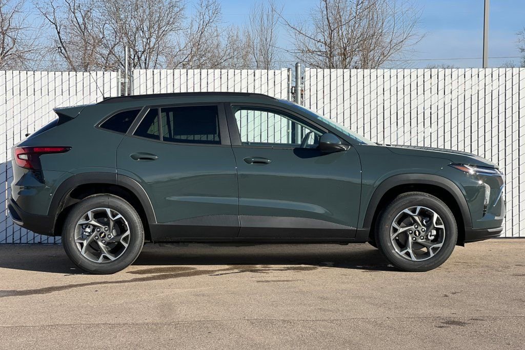 New 2026 Chevrolet Trax LT w/ Driver Confidence Package image 3