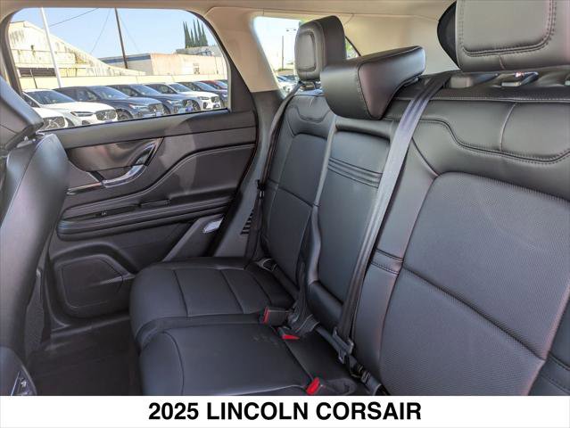 New 2025 Lincoln Corsair Reserve image 12