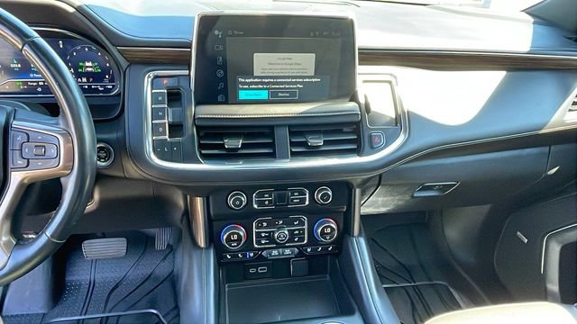 Used 2024 Chevrolet Suburban High Country w/ Advanced Technology Package image 16