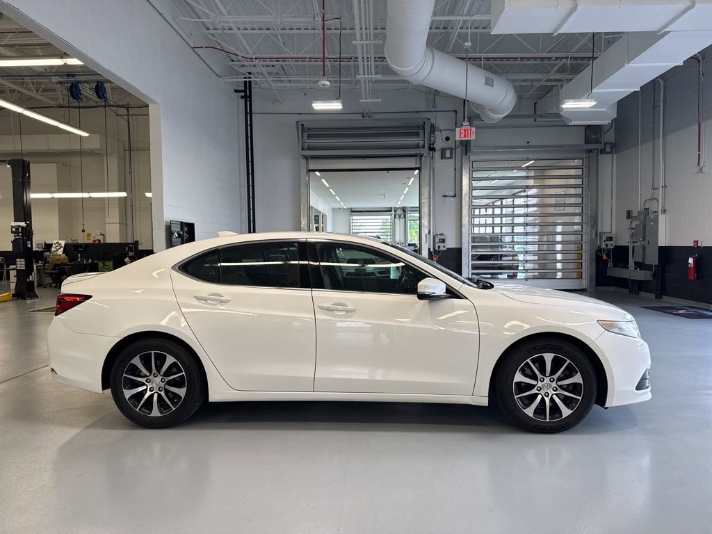 Used 2015 Acura TLX w/ Technology Package FWD image 2