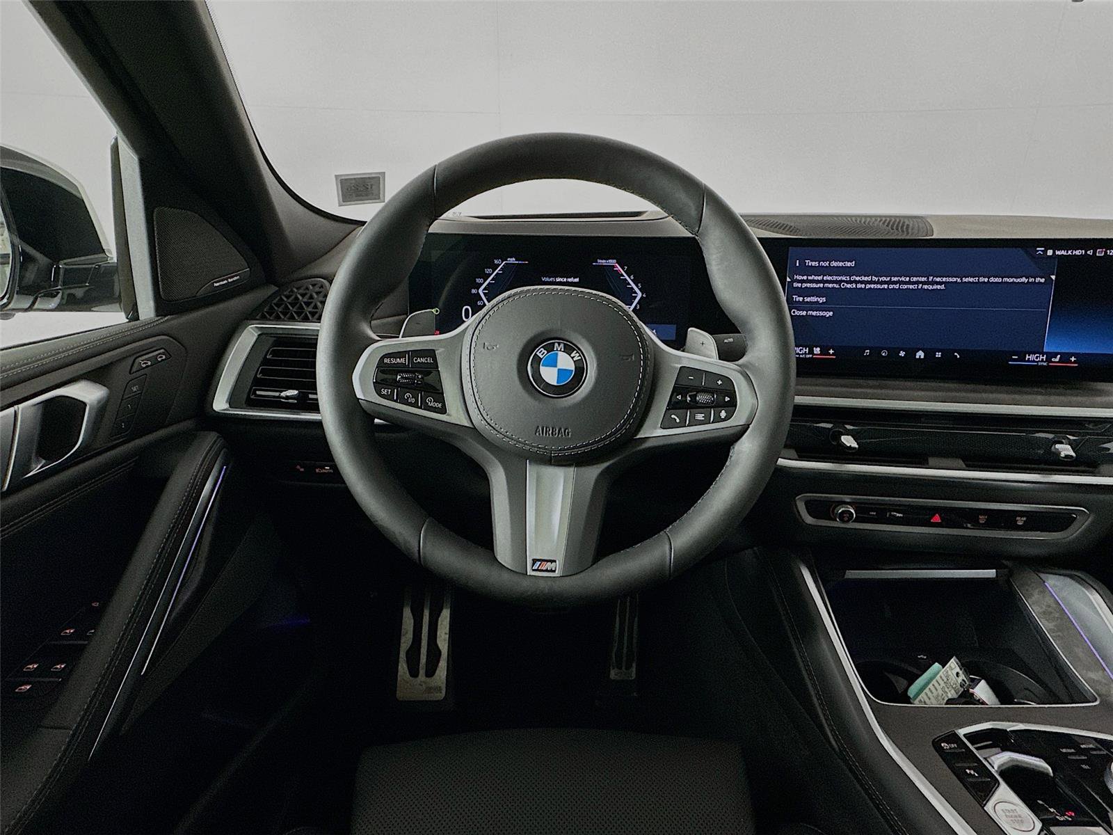 Certified 2024 BMW X6 xDrive40i image 11