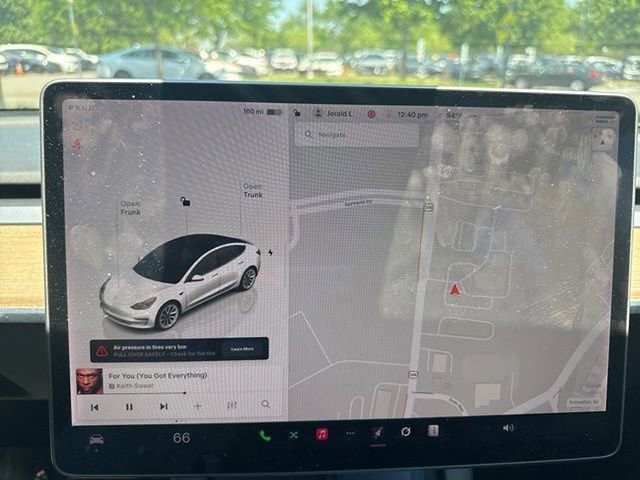 Used 2022 Tesla Model 3 Long Range AWD/4WD image 9