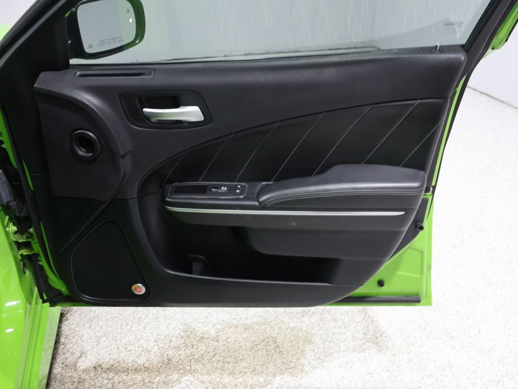 Used 2017 Dodge Charger R/T Scat Pack w/ Beats Audio Group image 22