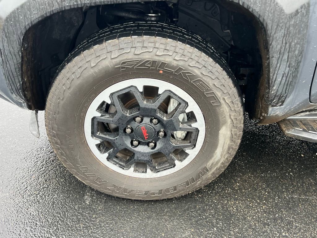Used 2025 Toyota 4Runner TRD Off-Road AWD/4WD image 37