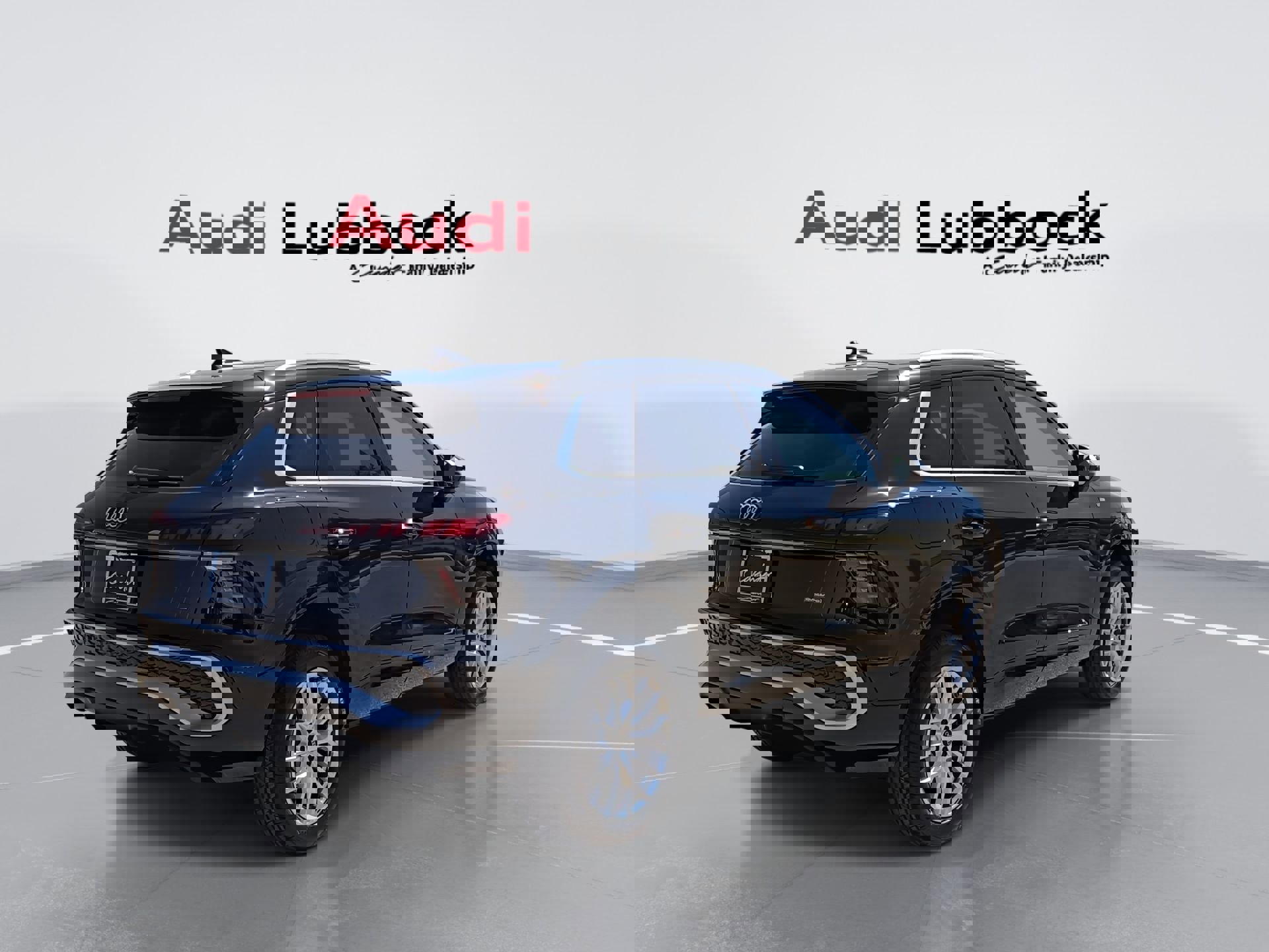 New 2026 Audi Q3 quattro 2.0T AWD/4WD image 8