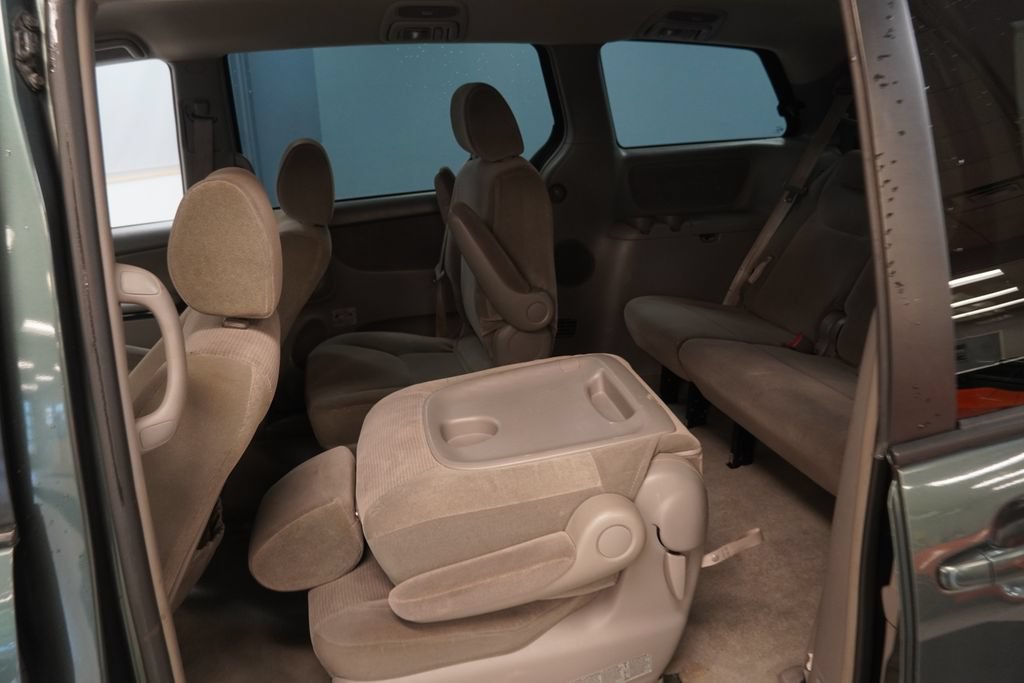 Used 2004 Toyota Sienna FWD image 17
