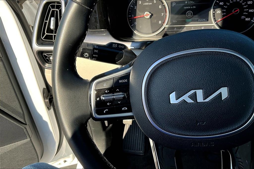 Used 2023 Kia Sorento S w/ Panoramic Sunroof Package FWD image 12