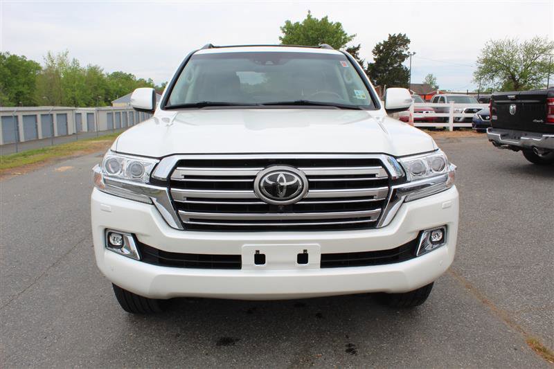 Used 2016 Toyota Land Cruiser AWD/4WD image 2