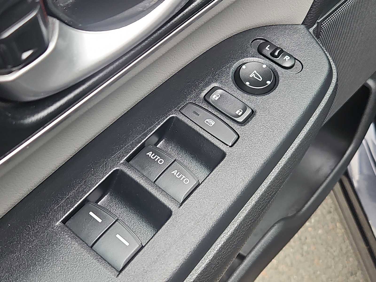 Used 2018 Honda CR-V EX-L image 13