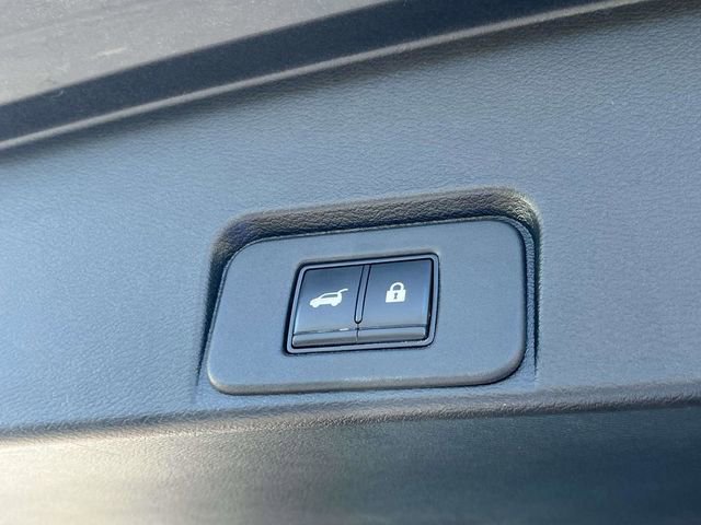 Used 2021 Nissan Rogue Platinum image 22