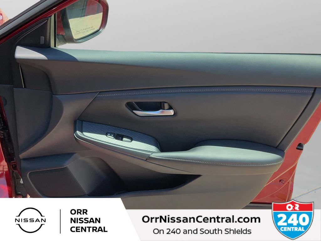 Used 2025 Nissan Sentra SV FWD image 10