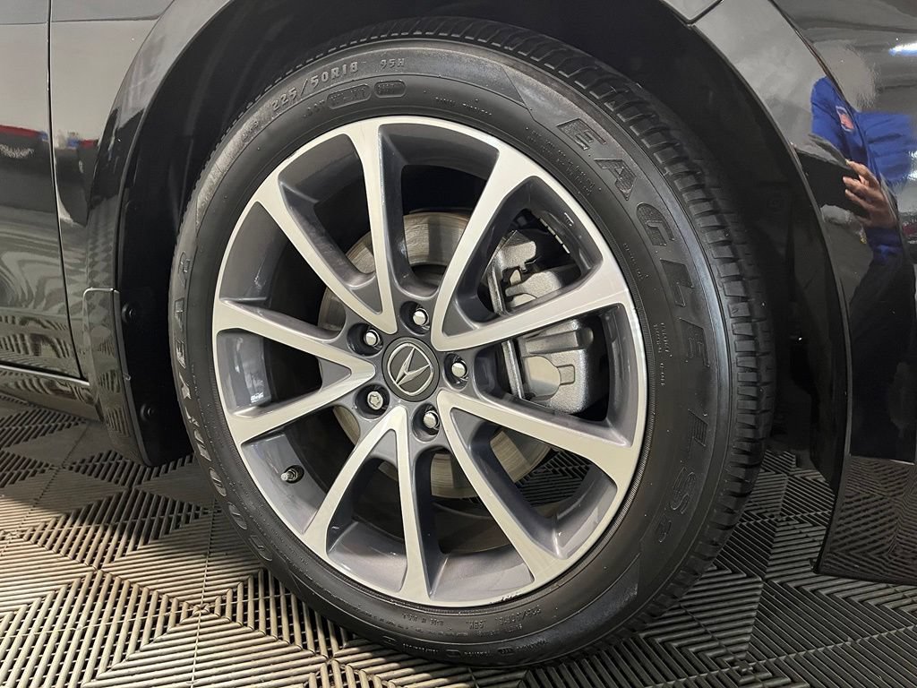 Used 2019 Acura TLX V6 SH-AWD image 3