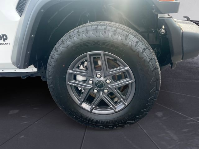 Used 2024 Jeep Wrangler Sport S image 14