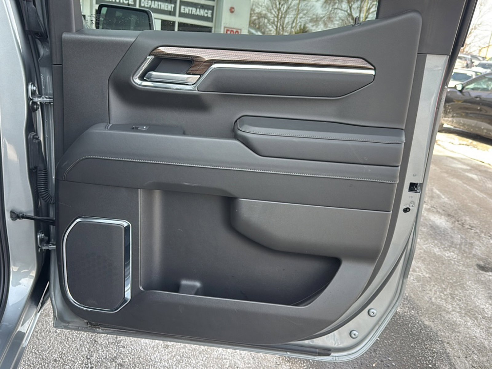 Used 2025 Chevrolet Silverado 1500 LT image 20