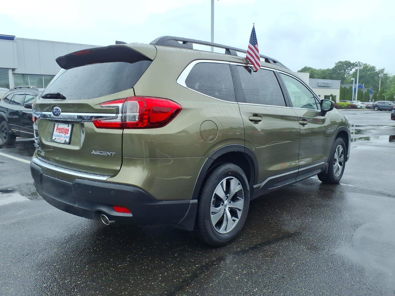 Certified 2025 Subaru Ascent Premium AWD/4WD image 2