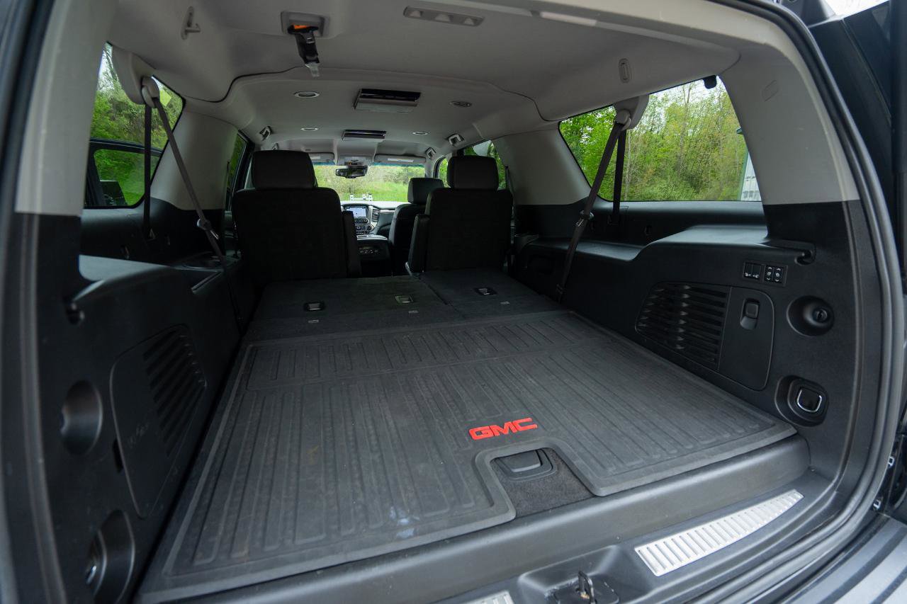 Used 2018 GMC Yukon XL Denali AWD/4WD image 36
