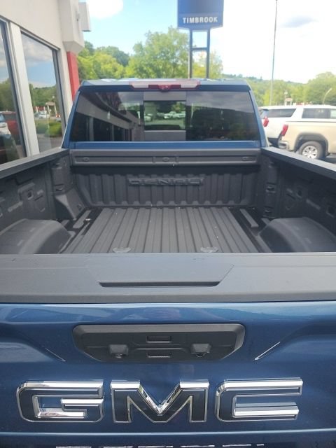 Used 2024 GMC Sierra 2500 Denali Ultimate AWD/4WD image 9