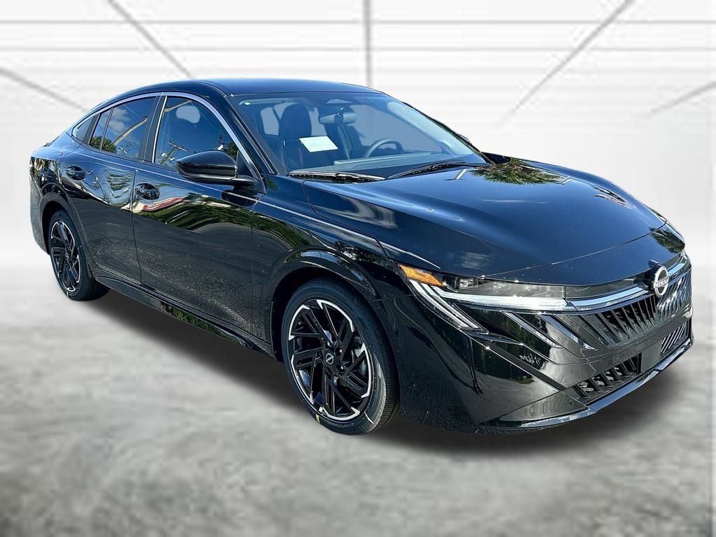 New 2026 Nissan Sentra SR w/ Floor Mat Package FWD image 3