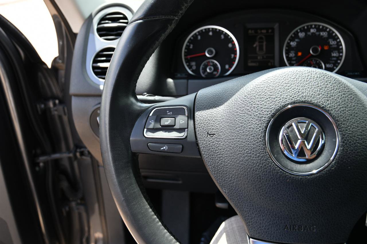 Used 2014 Volkswagen Tiguan S FWD image 9