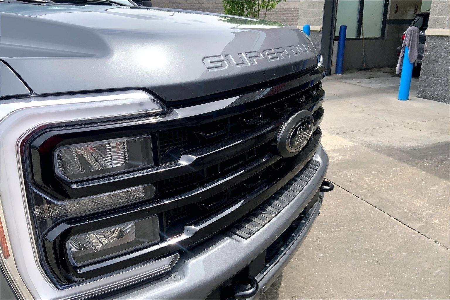 Used 2024 Ford F350 Lariat w/ Lariat Ultimate Package AWD/4WD image 28