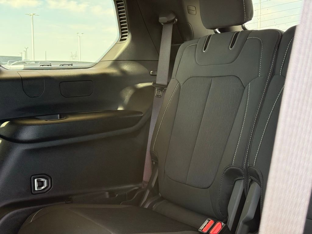 Certified 2025 Jeep Grand Cherokee L Laredo image 30