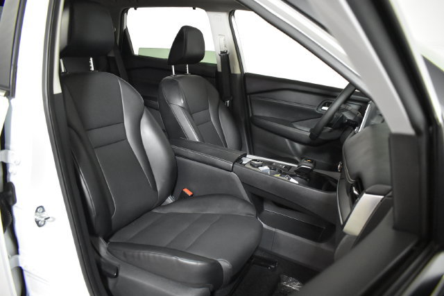 Certified 2026 Nissan Rogue SV w/ SV Premium Package AWD/4WD image 34