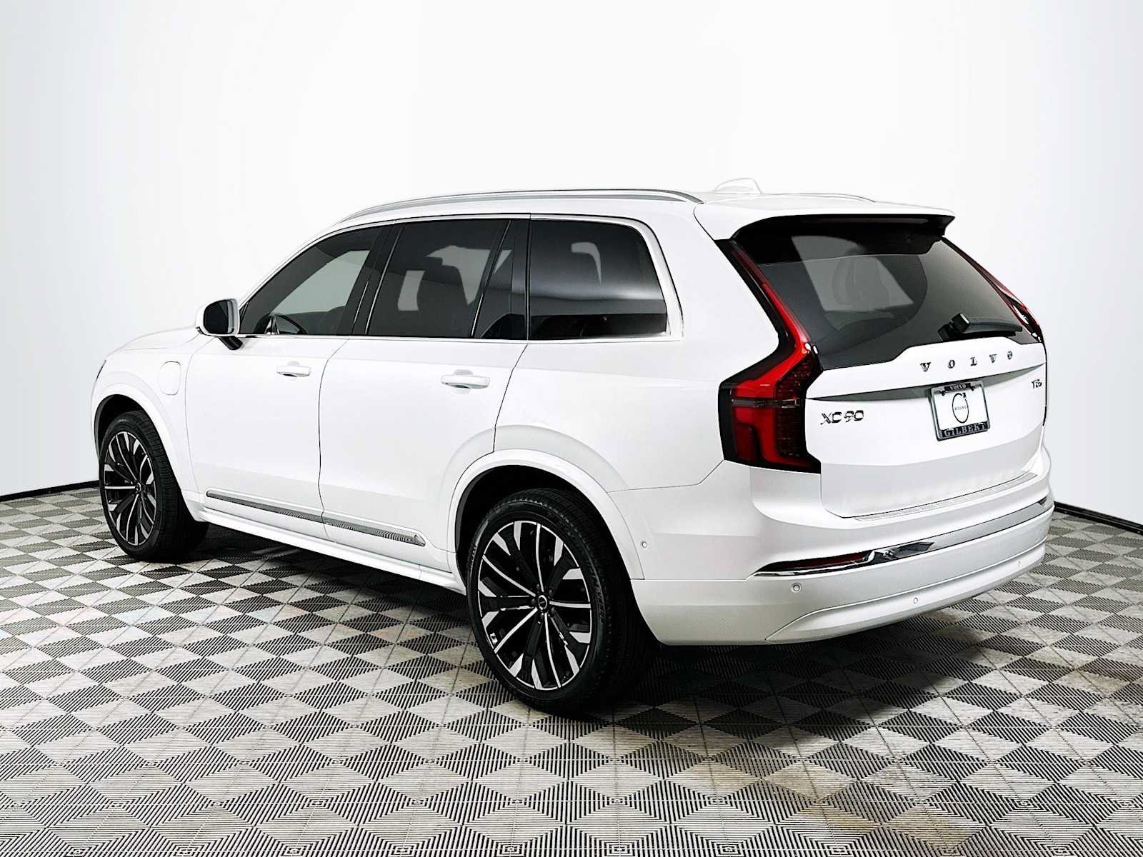 New 2026 Volvo XC90 T8 Plus w/ Protection Package Premier AWD/4WD image 5