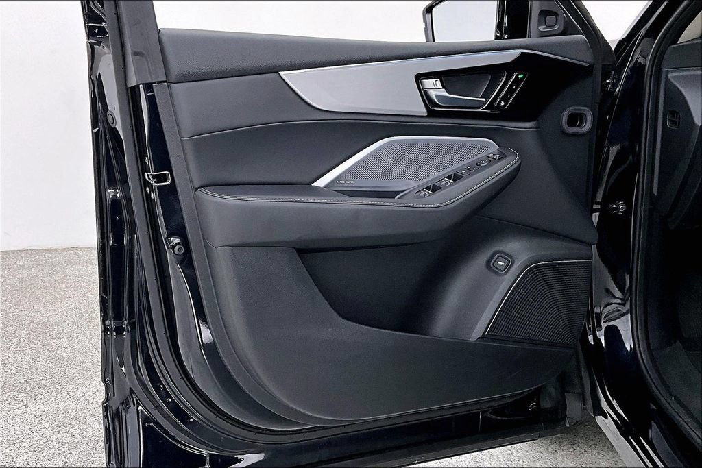 Certified 2026 Acura MDX w/ Technology Package FWD image 22