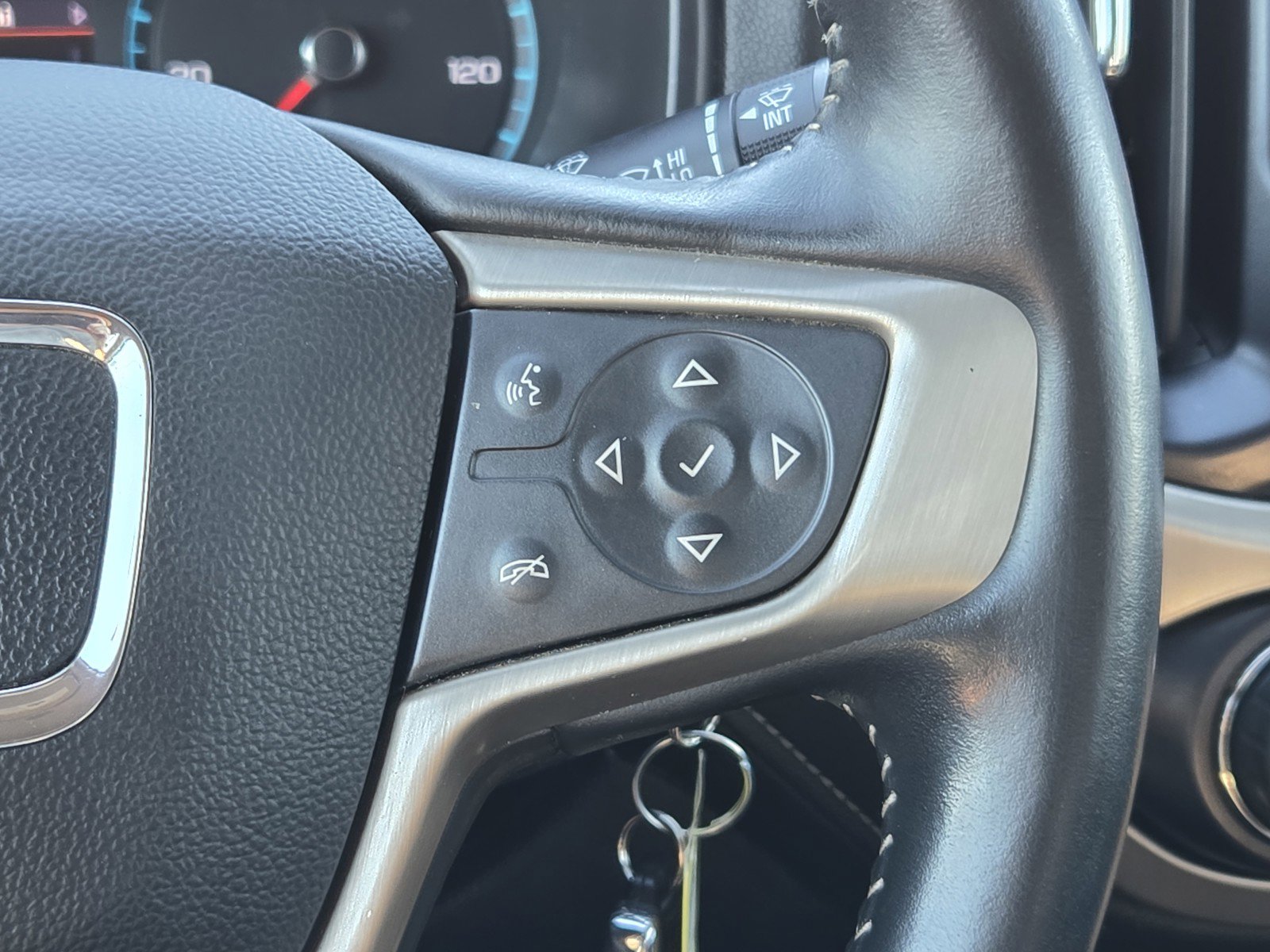 Used 2021 GMC Canyon Denali image 25