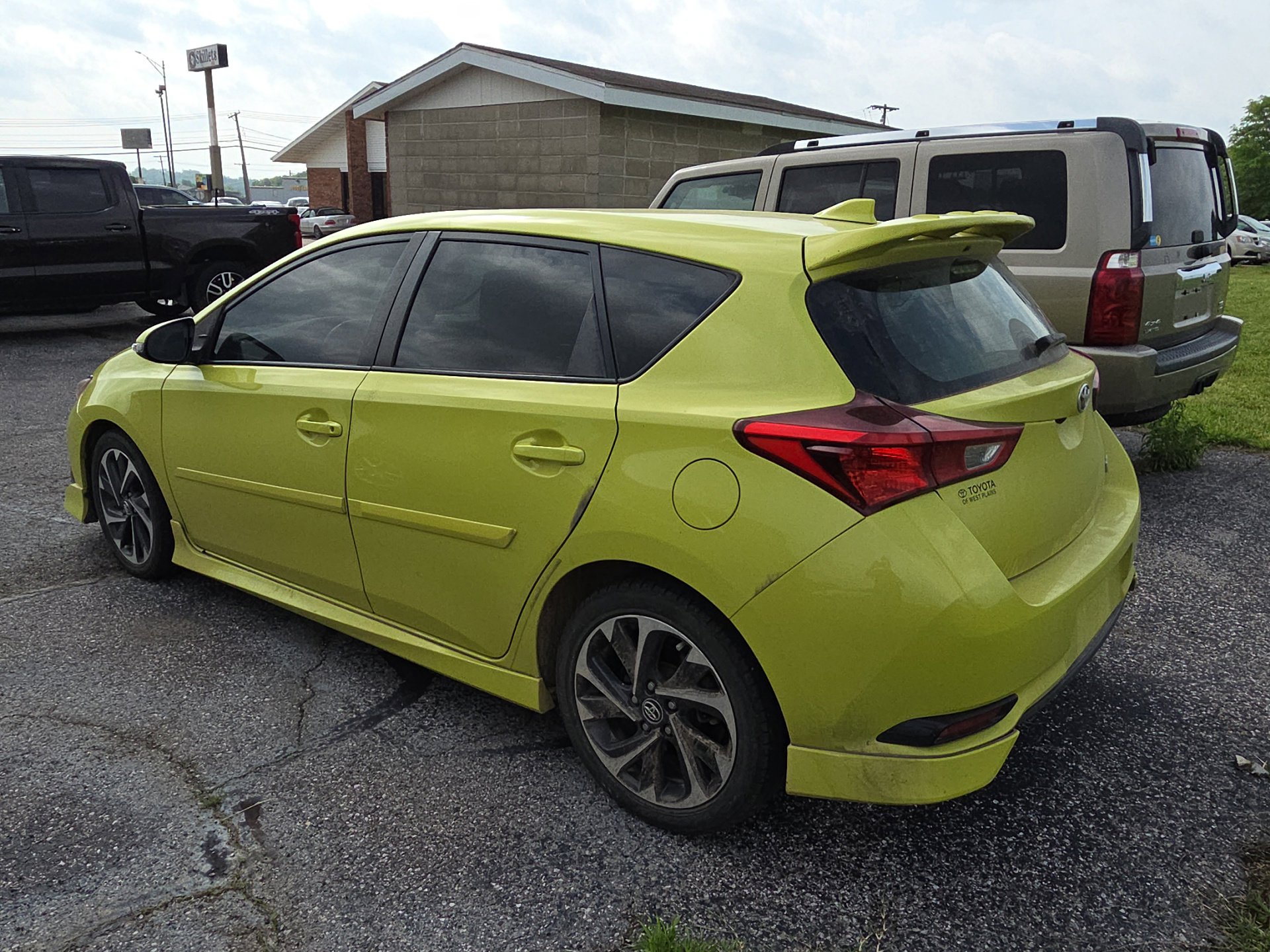 Used 2018 Toyota Corolla iM w/ All-Weather Mat Package FWD image 4