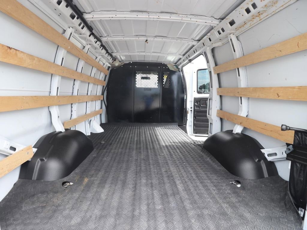 Used 2024 GMC Savana 2500 w/ Driver Convenience Package image 12