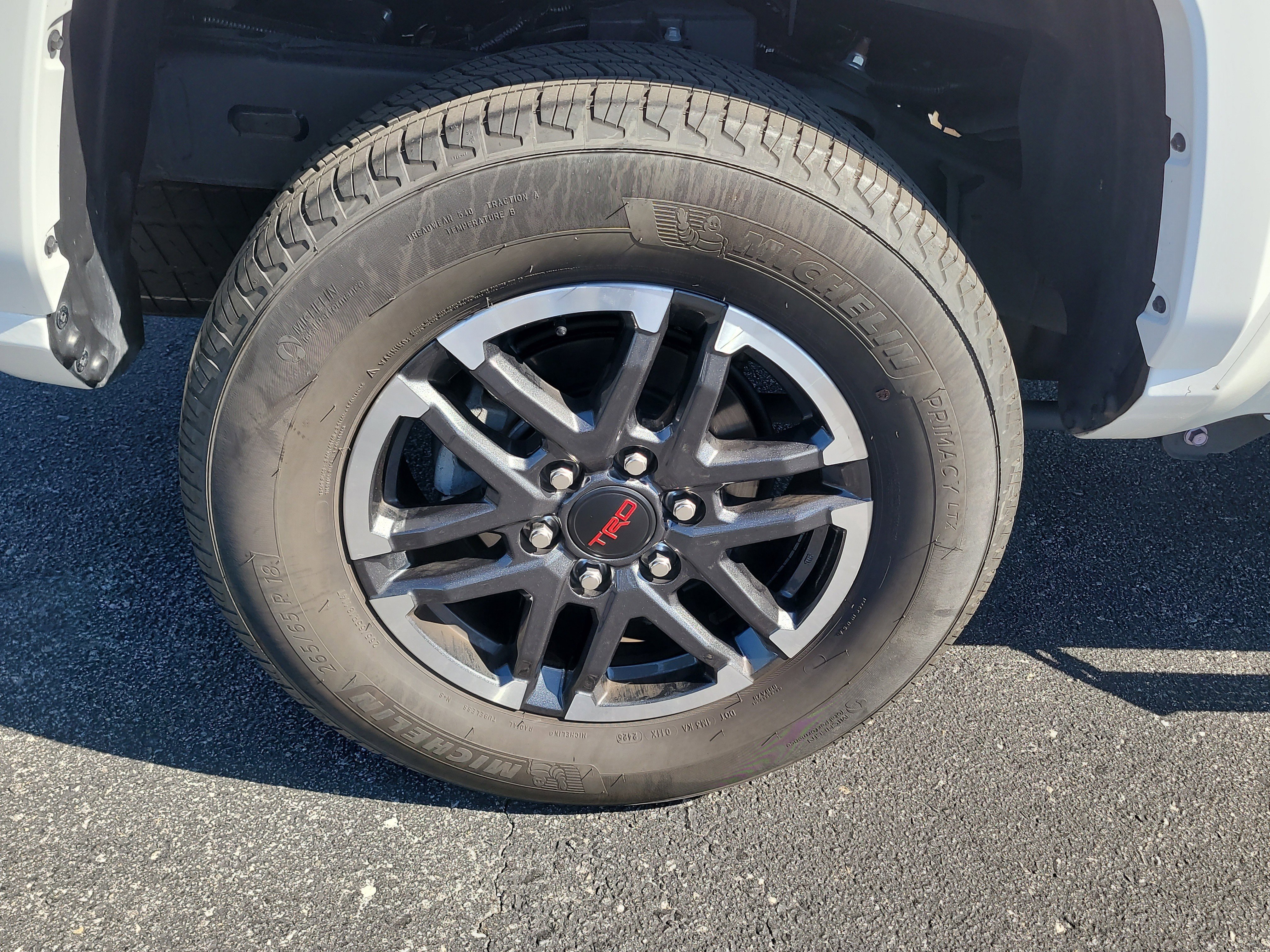 Certified 2025 Toyota Tacoma TRD Sport image 9