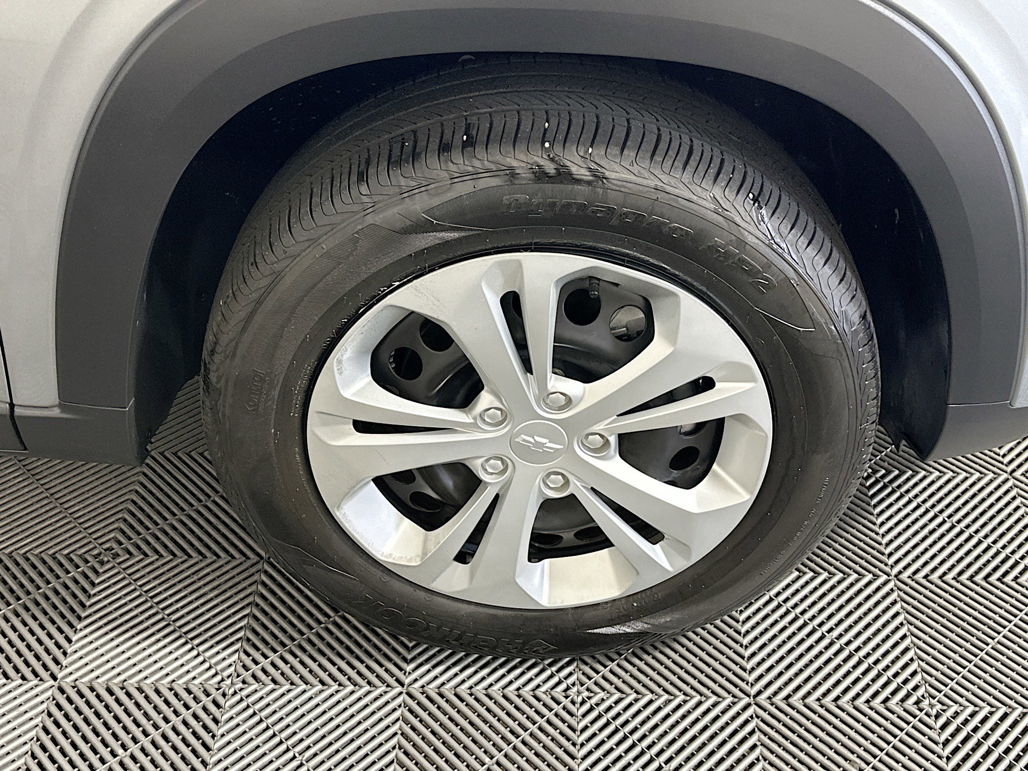 Used 2024 Chevrolet Trax LS w/ Driver Confidence Package image 11