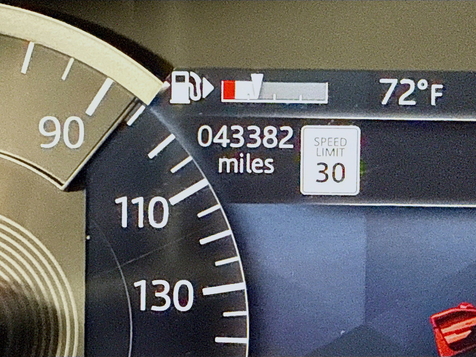 Used 2023 Land Rover Range Rover Velar R-Dynamic S image 16