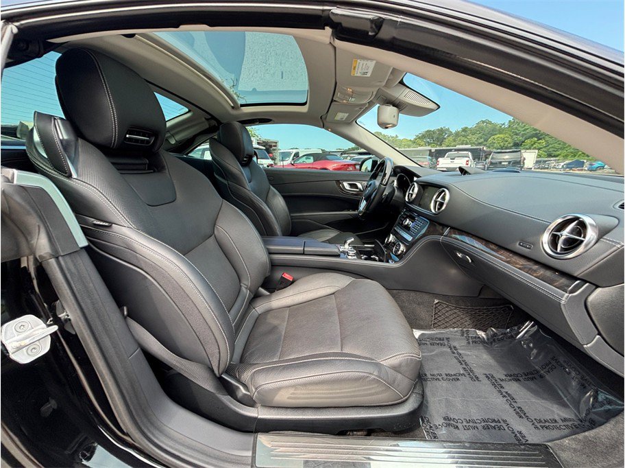 Used 2015 Mercedes-Benz SL 550 image 40