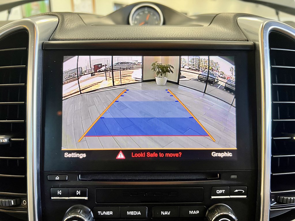 Used 2018 Porsche Cayenne image 11