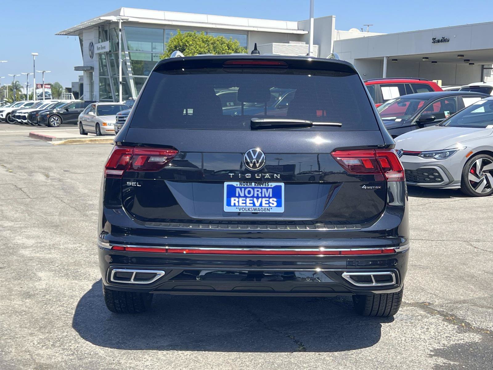 Certified 2024 Volkswagen Tiguan SEL R-Line AWD/4WD image 26