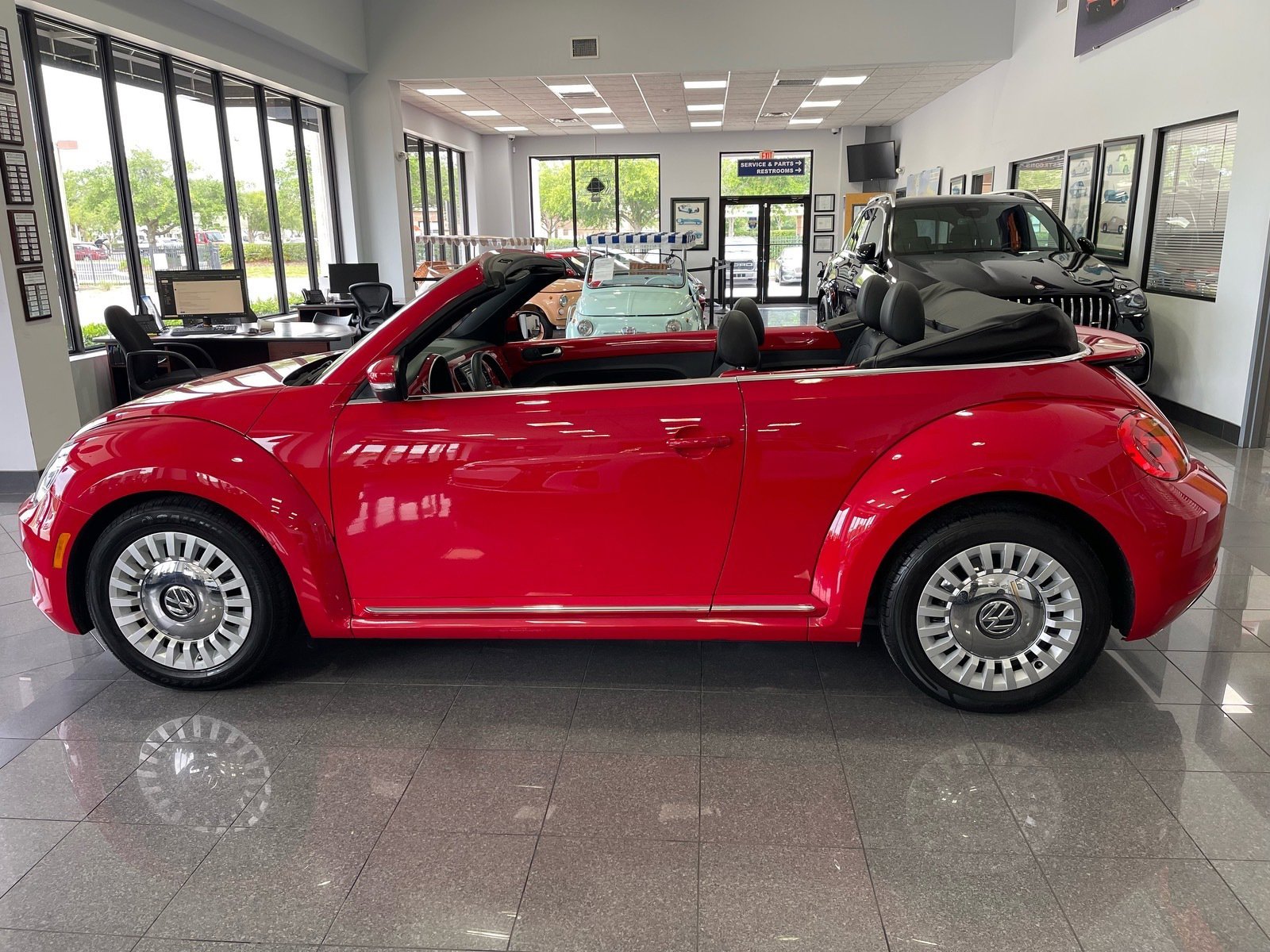 Used 2014 Volkswagen Beetle 1.8T FWD image 2