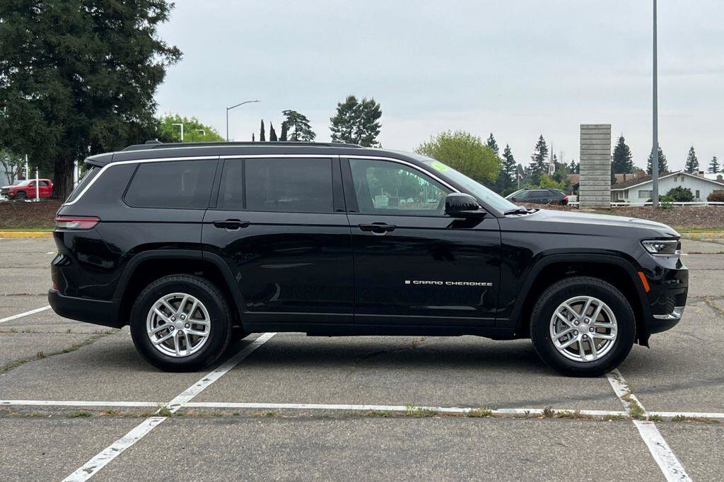 New 2026 Jeep Grand Cherokee L 4WD image 3